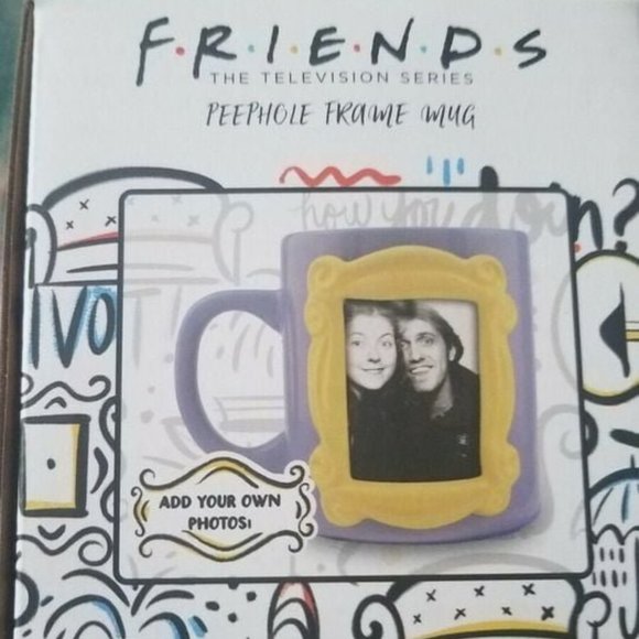 Friends TV Series Peephole Frame Mug Gift New - Picture 2 of 2